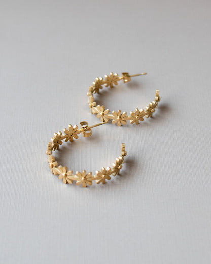 Hunter & Hare: Mackenzie Daisy Hoops Earrings