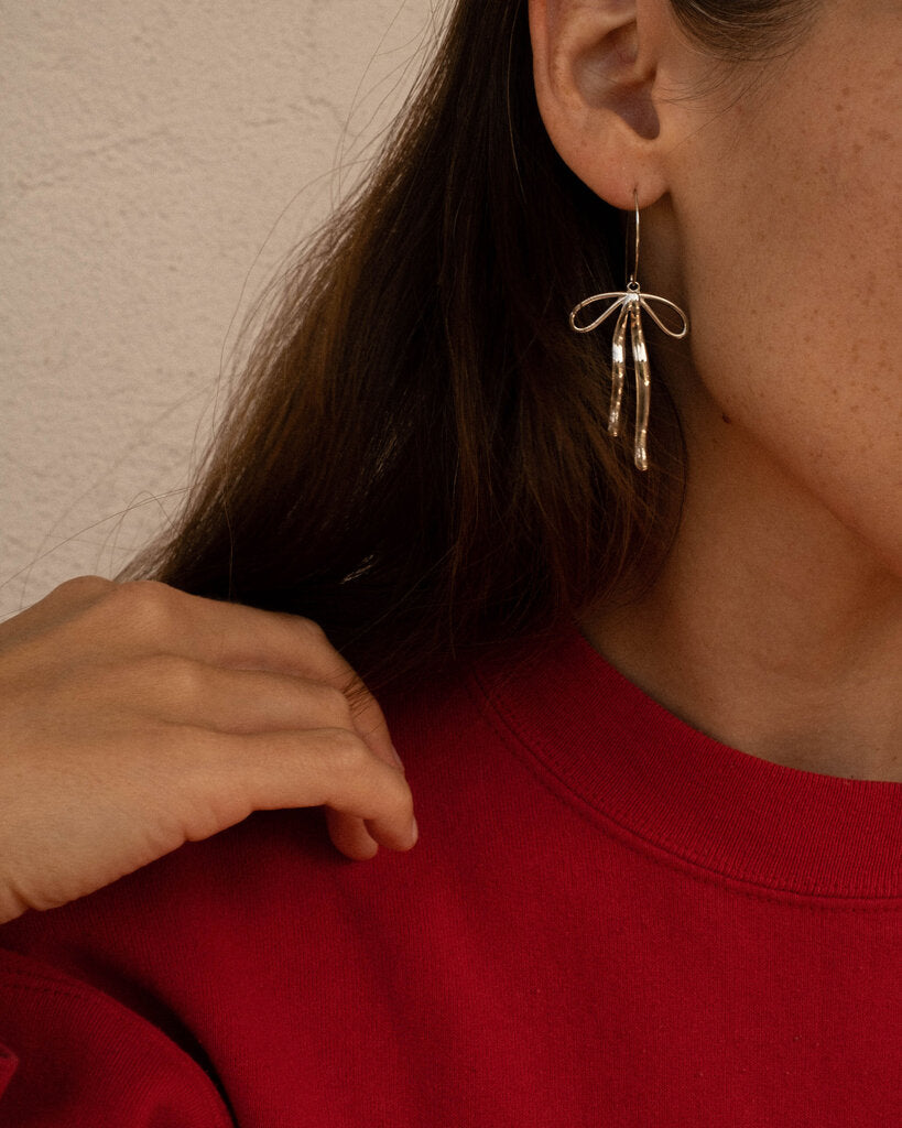 Drooping Bow Dangle Earrings