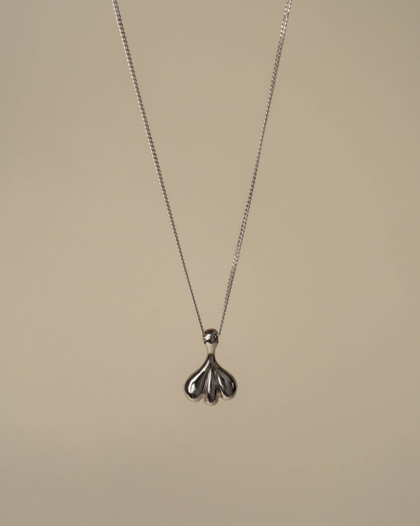 Fish Fin Pendant Necklace